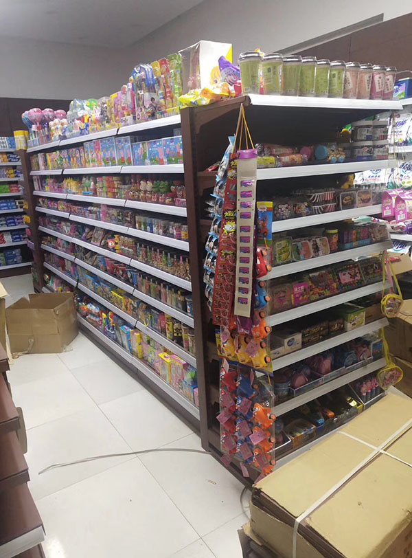 四川超市貨架客戶見(jiàn)證